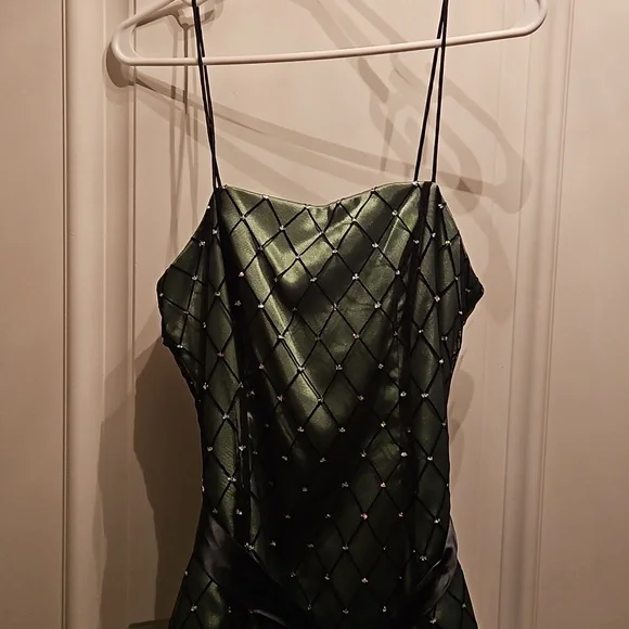 FORMAL PARTY DRESS - Picture 2 of 12